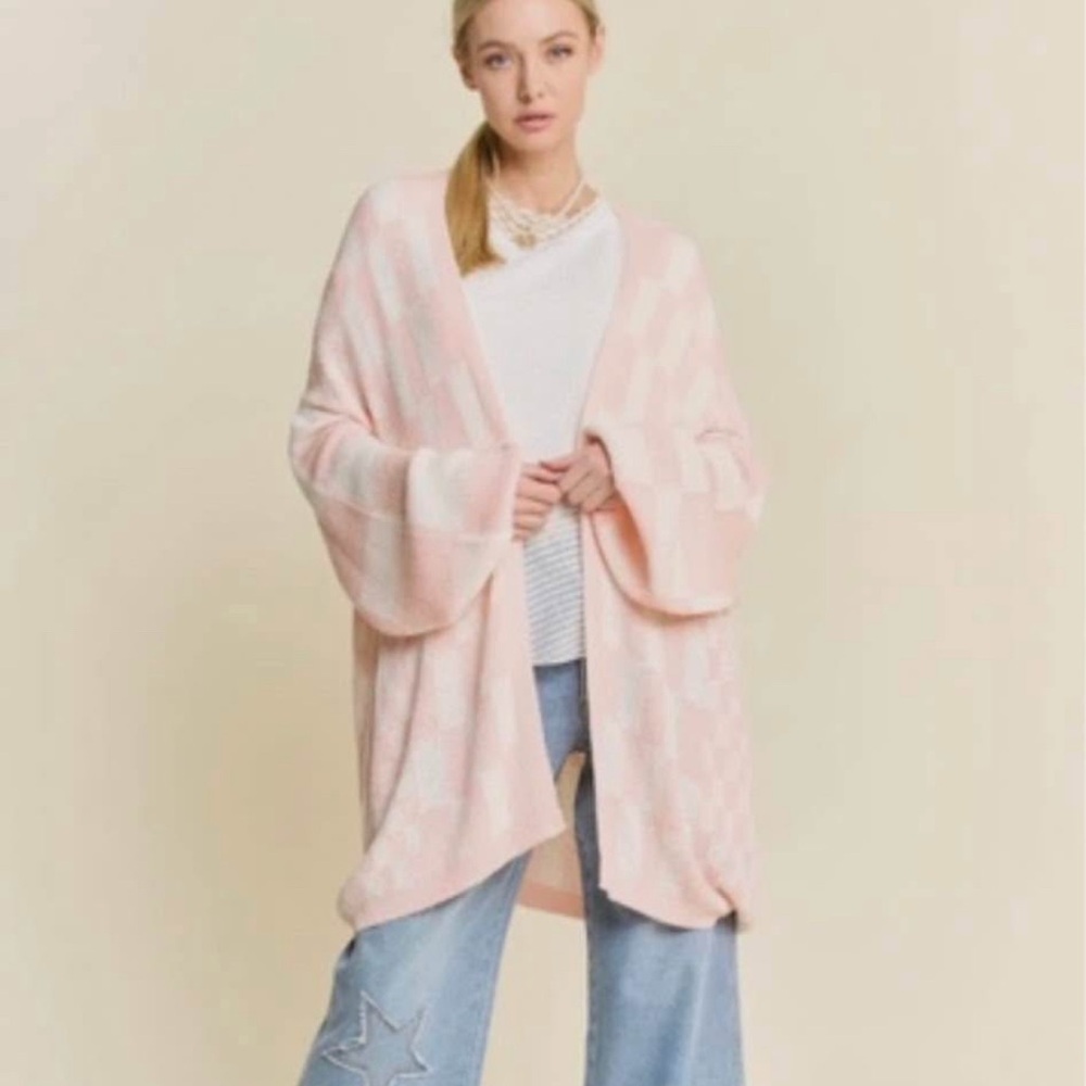 Davi & Dani Checking Out Pink Oversized Cardigan